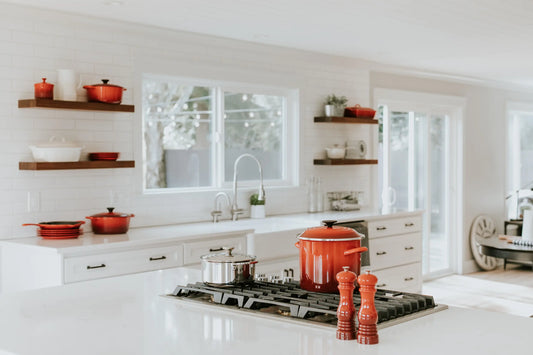 The Pros and Cons of Kitchen Wall Cupboards Vs Kitchen Shelving