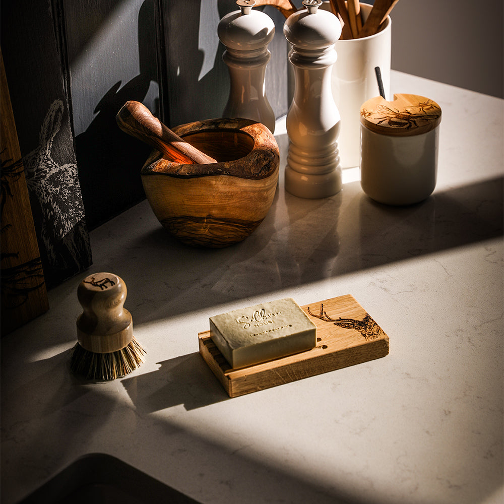 Stag Prince Oak Soap Dish and Soap Set