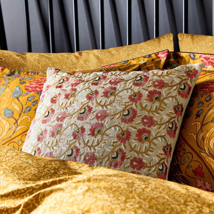 Elegant Linen Cushion with William Morris Design
