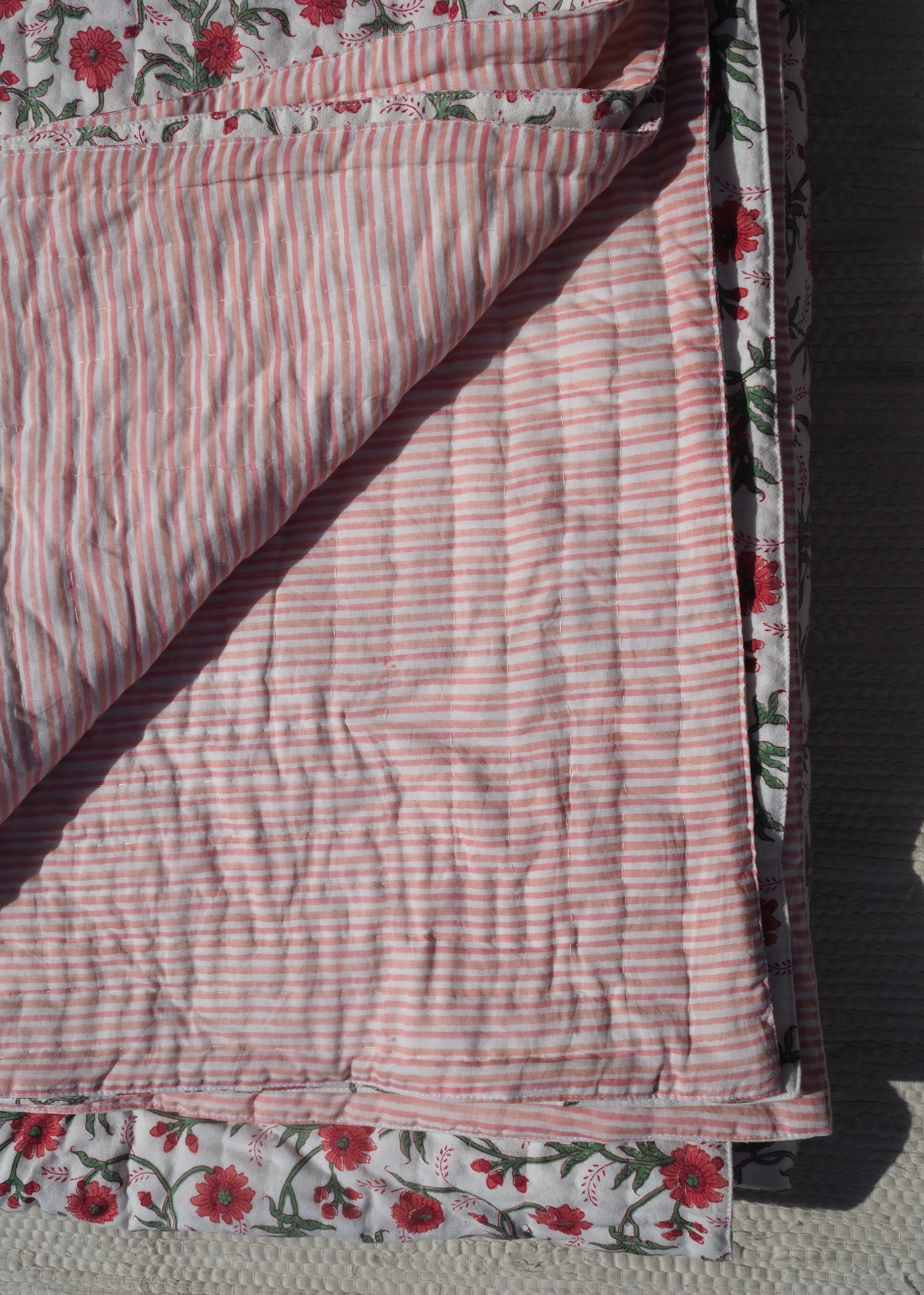 Red Floral Summer Pique Bed Quilt